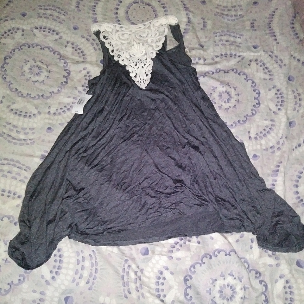 Tunic - Picture 3 of 4